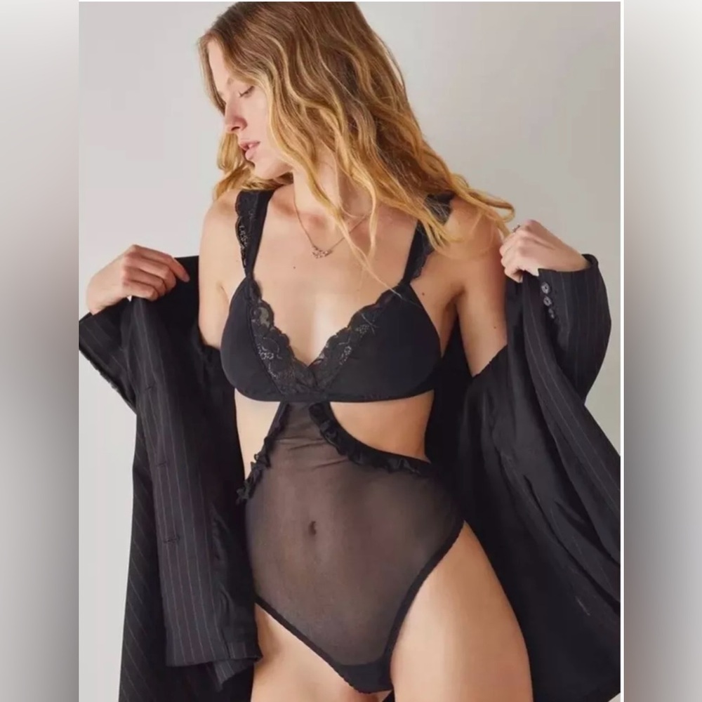 NWT We Are HAH x Free People Key To Ur Heart Bodysuit Black Mesh Lace Size Small
